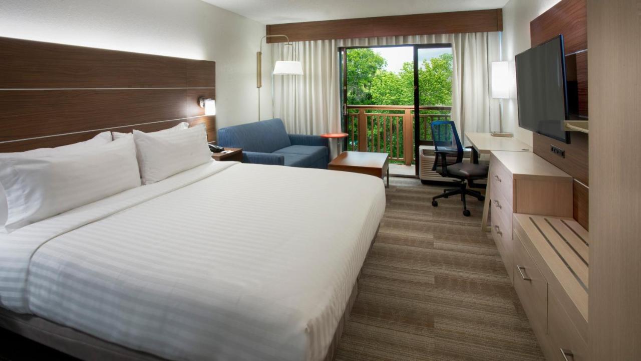 Holiday Inn Express Hilton Head Island, An Ihg Hotel Room photo